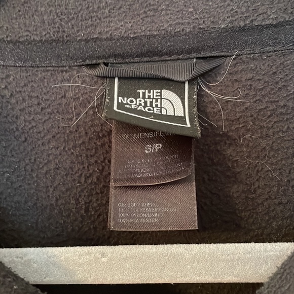 Women’s The North Face Fleece Jacket - Picture 2 of 8